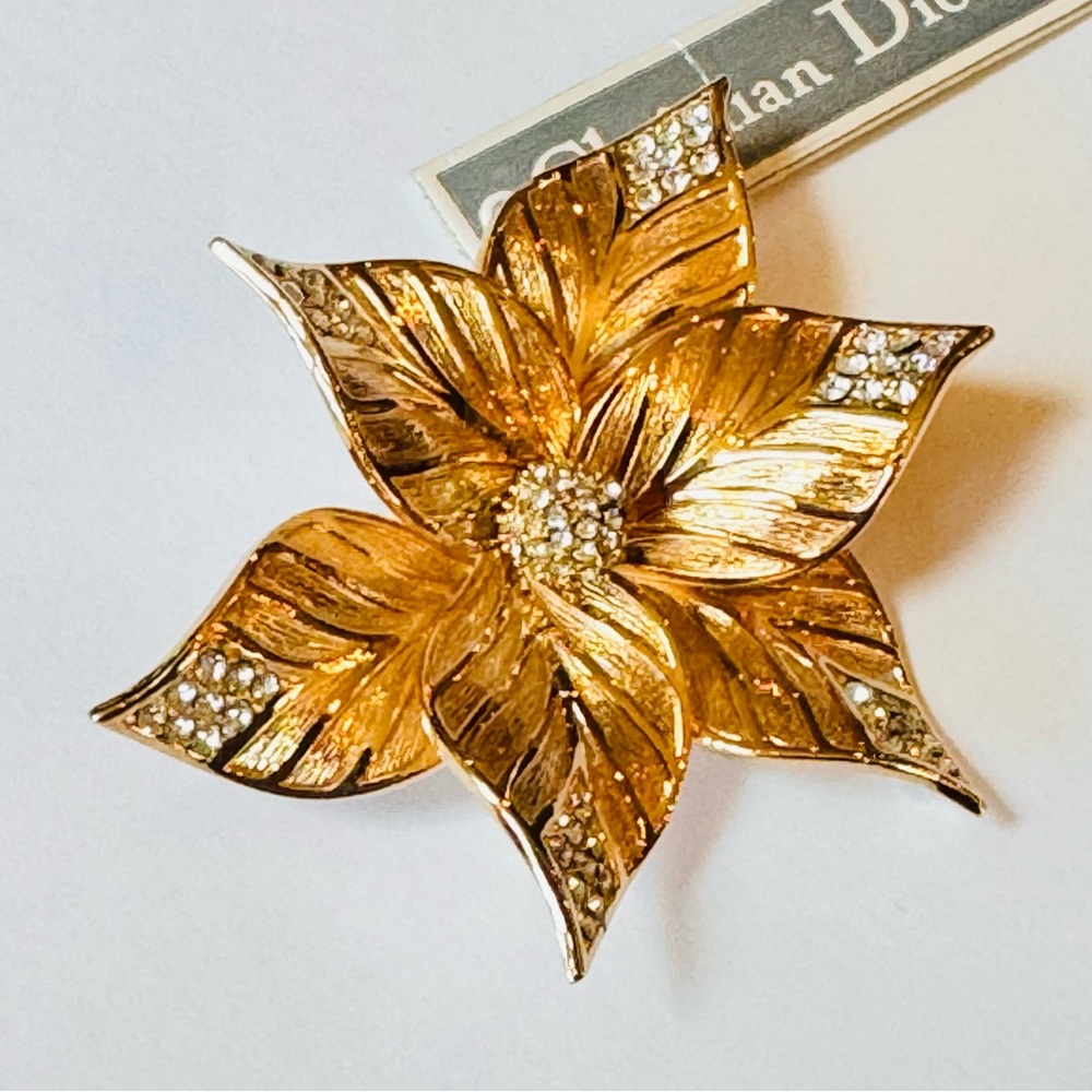 CHRISTIAN DIOR Germany Vintage Sculptural Flower Brooch Pin Gold Crystals - Picture 3 of 10